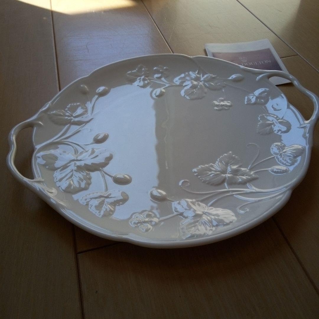 Amazon.co.jp: Minton Victoria Strawberry White Cake Plate with